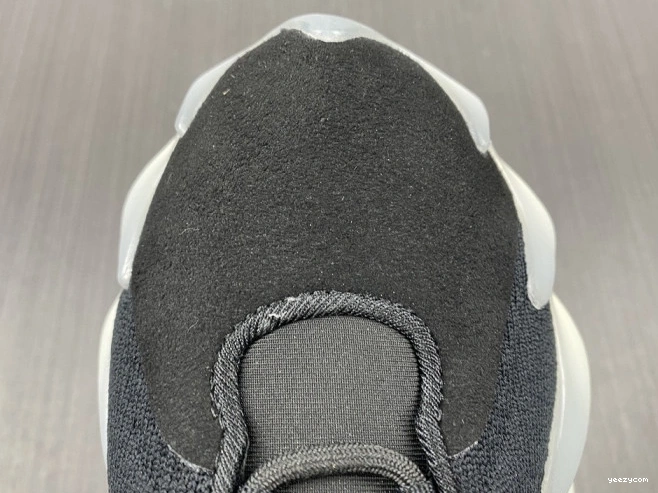 400 YEEZY ADIDAS H68031 0819